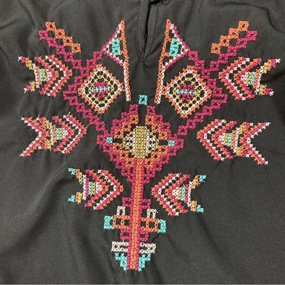 Tantrums Black Graphic 3/4 Sleeve Blouse‎
